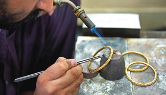 طلای ماشینی یا دست ساز بخریم ؟