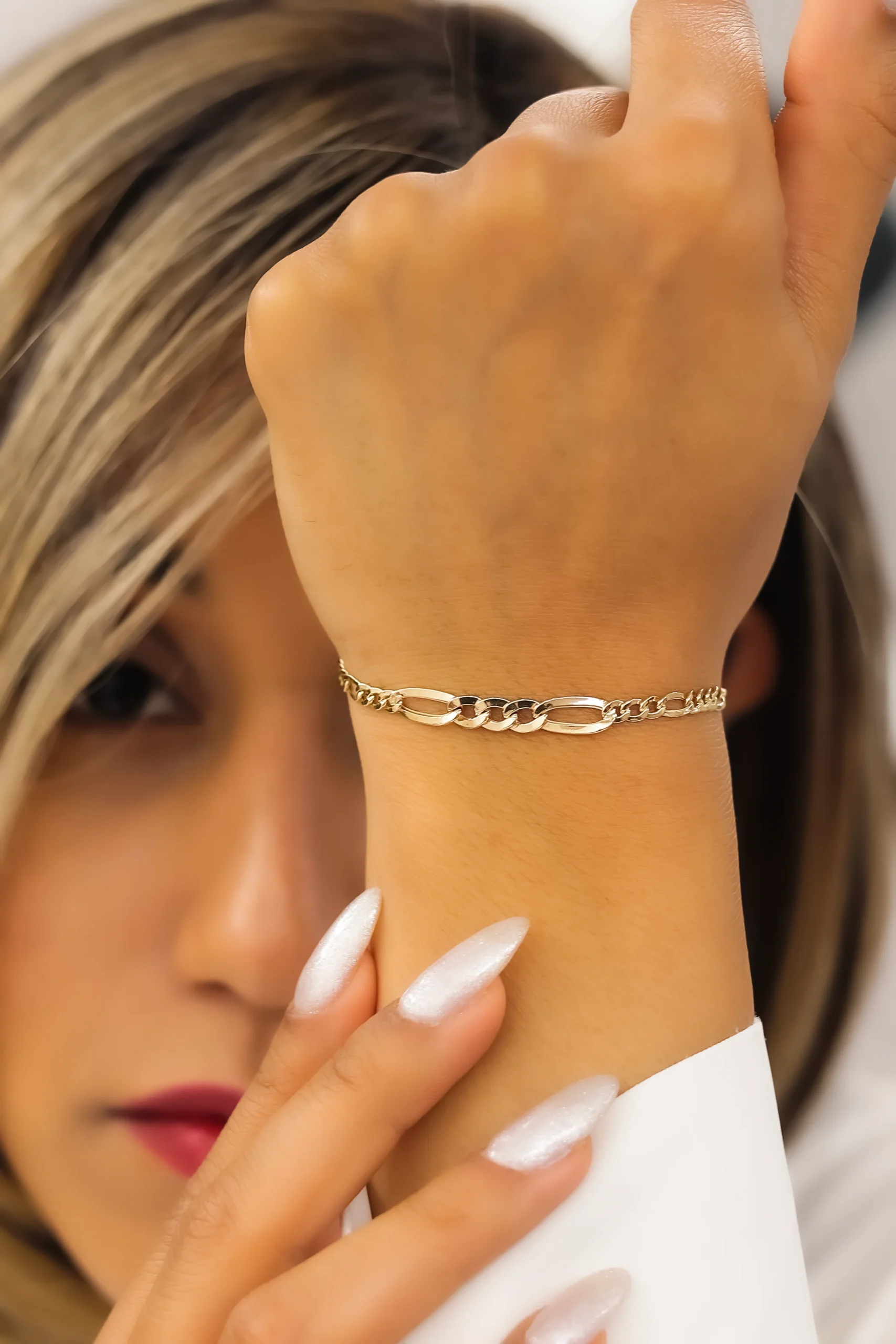 IMG_0313 دستبند طلا فیگارو کونیک - تصویر 2