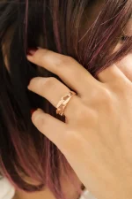 انگشتر طلا طرح کارتیر زولا Rose - تصویر 2