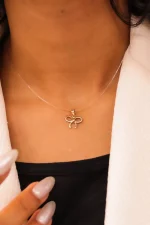 آویز طلا بیبی پاپیون - تصویر 2